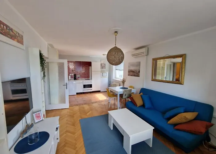 Lovely With Free Parking 아파트 류블랴나