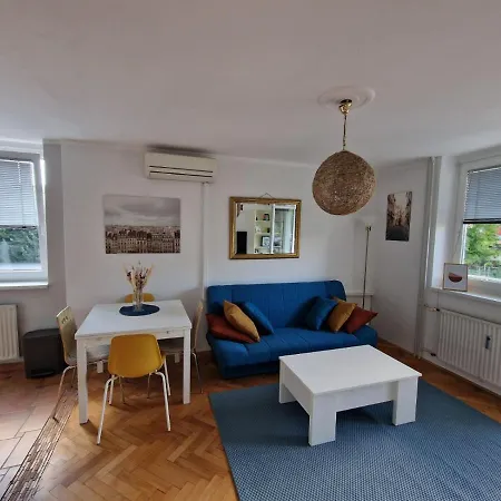 Apartmán Lovely With Free Parking Lublaň