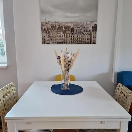 Lovely With Free Parking